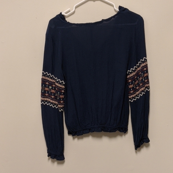 American Eagle Women's Blouse - Picture 2 of 5